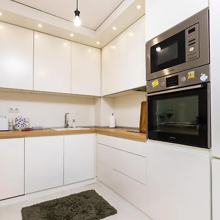 Modern & Bright Cherry In South With Private Parking Апартамент Пловдив