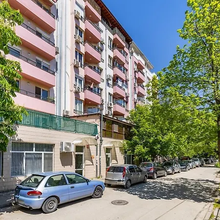 Apartment Modern & Bright Cherry In South With Private Parking